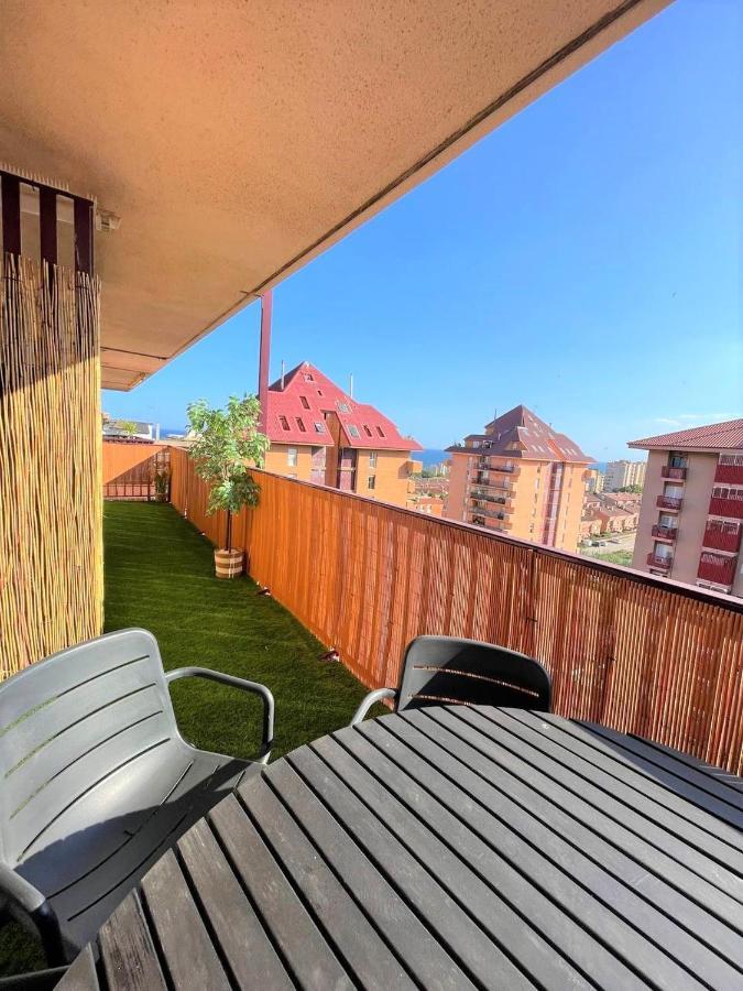 Apartamento Con Piscina Y Gran Terraza Con Vistas - Muy Cerca De La Playa, El Centro Y La Estacion Apartamento Vilassar De Mar Exterior foto