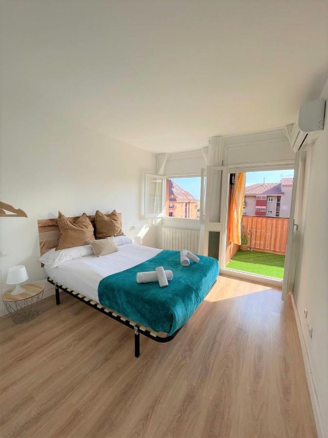 Apartamento Con Piscina Y Gran Terraza Con Vistas - Muy Cerca De La Playa, El Centro Y La Estacion Apartamento Vilassar De Mar Exterior foto