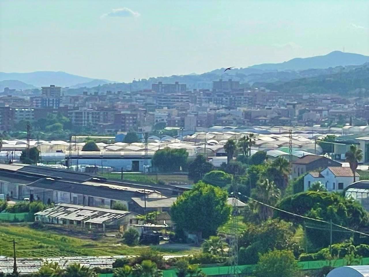 Apartamento Con Piscina Y Gran Terraza Con Vistas - Muy Cerca De La Playa, El Centro Y La Estacion Apartamento Vilassar De Mar Exterior foto